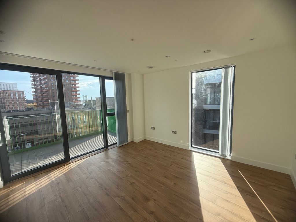 Property photo 2 of 8 Living Room