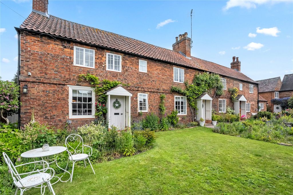 Property photo 1 of 34 Picture No. 77