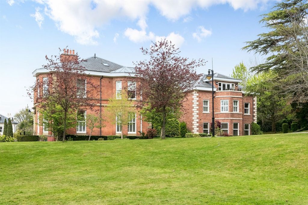 Property photo 2 of 18