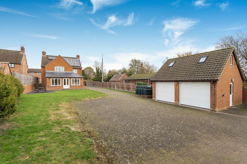 Property photo 1 of 30