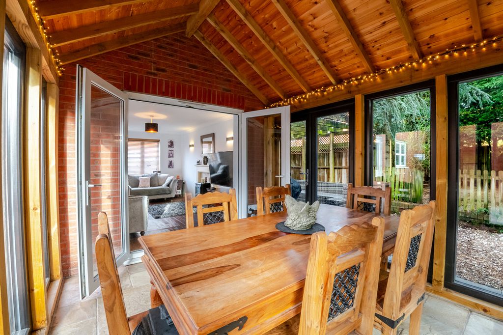 Property photo 3 of 35