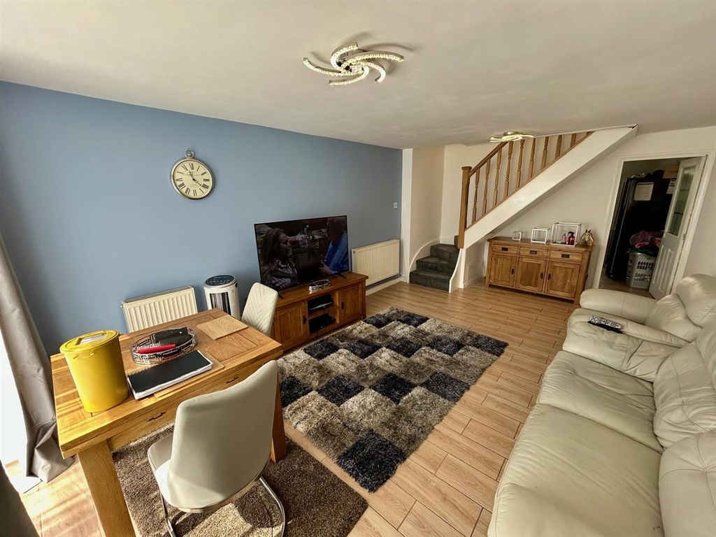 Property photo 3 of 13 Thumbnail_Img_4030.Jpg