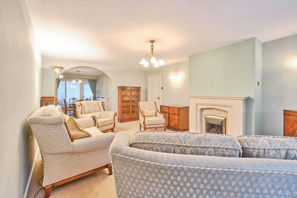 Property photo 3 of 20