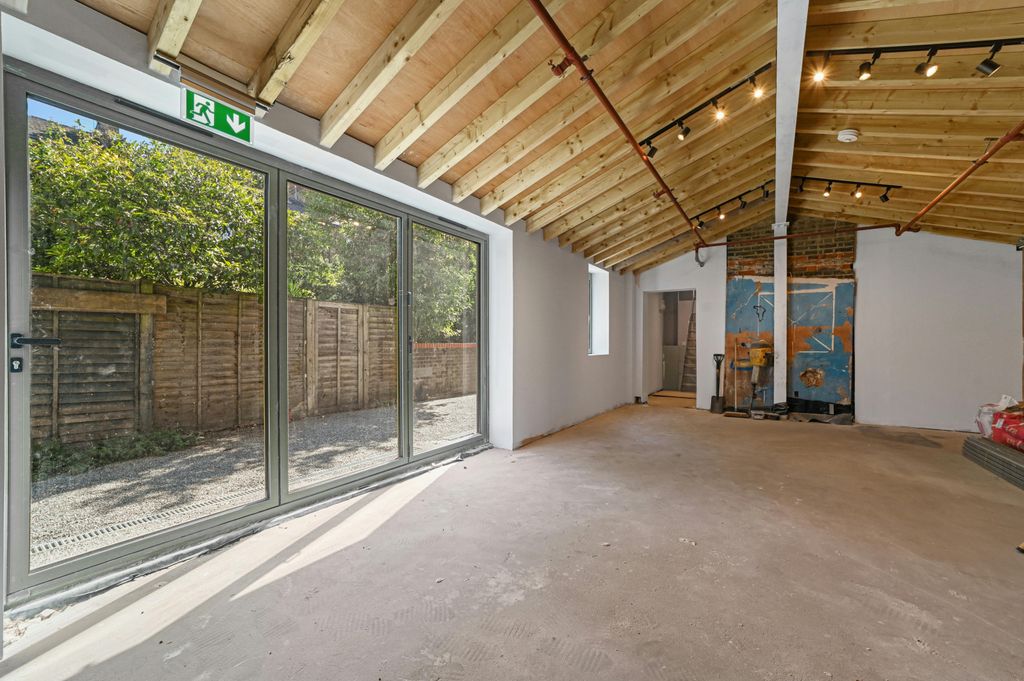 Property photo 2 of 9 MD-Bc-44Astmarksrise-12.Jpg
