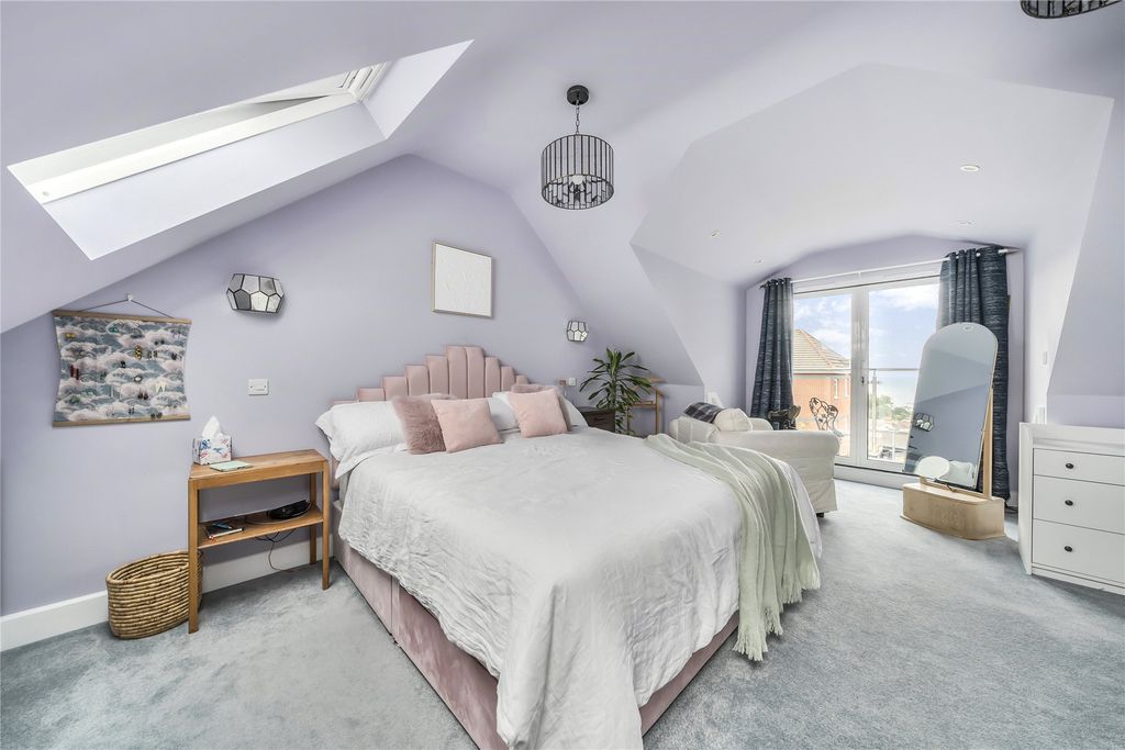 Property photo 3 of 25 Bedroom One