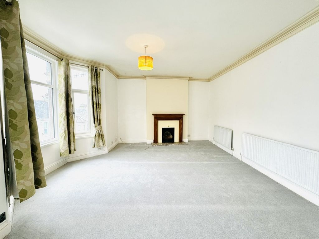 Property photo 3 of 8 Img_1866_14_Original