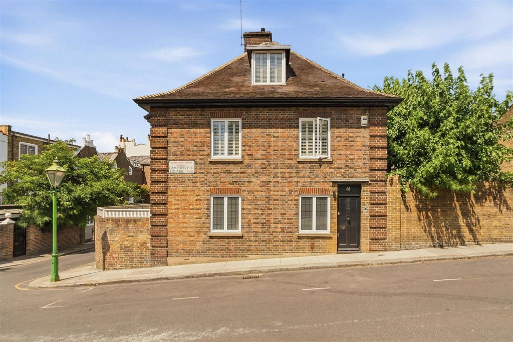 Property photo 1 of 24 Campdenhillsquare41-187V2.Jpg