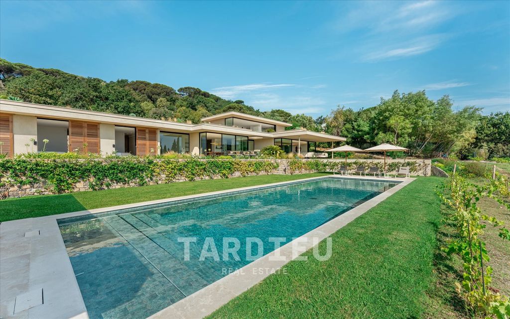 Property photo 1 of 15 Ramatuelle Villa: Sea And Country Views