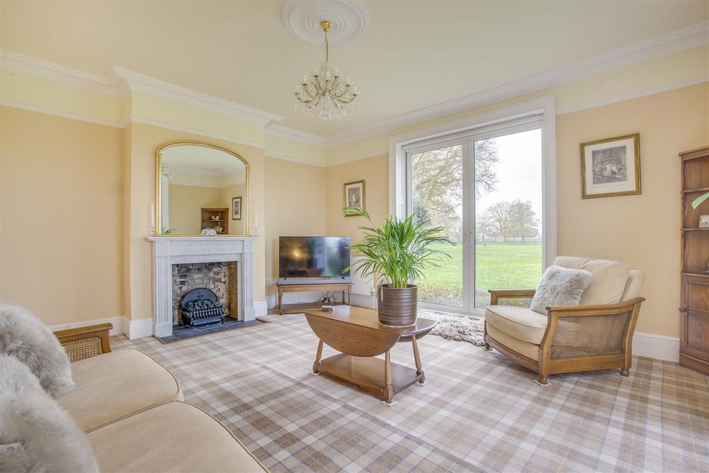 Additional image 15 of 6 bed detached house for saleThe Ride, Totternhoe, Bedfordshire LU6