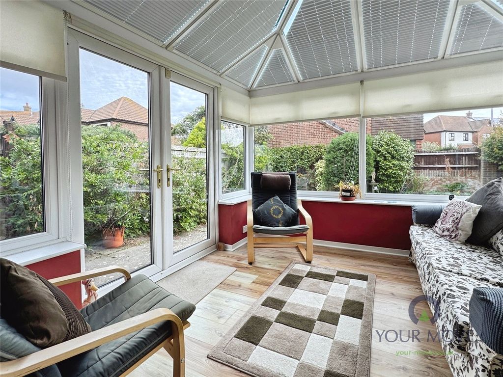 Property photo 2 of 26 Conservatory