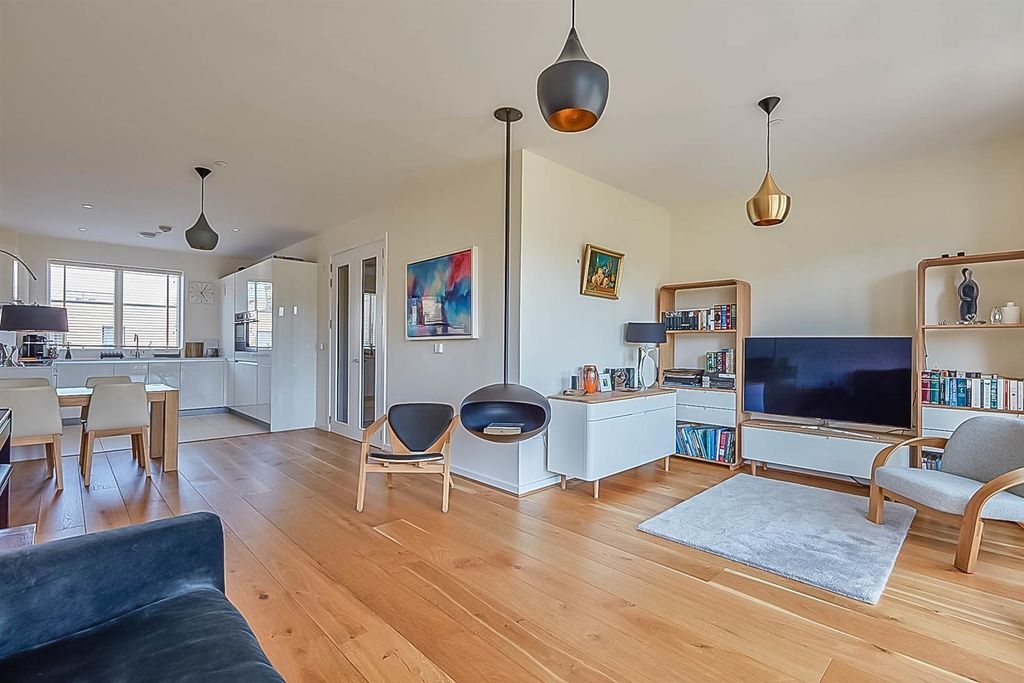 Property photo 1 of 10 Living Room.Jpg