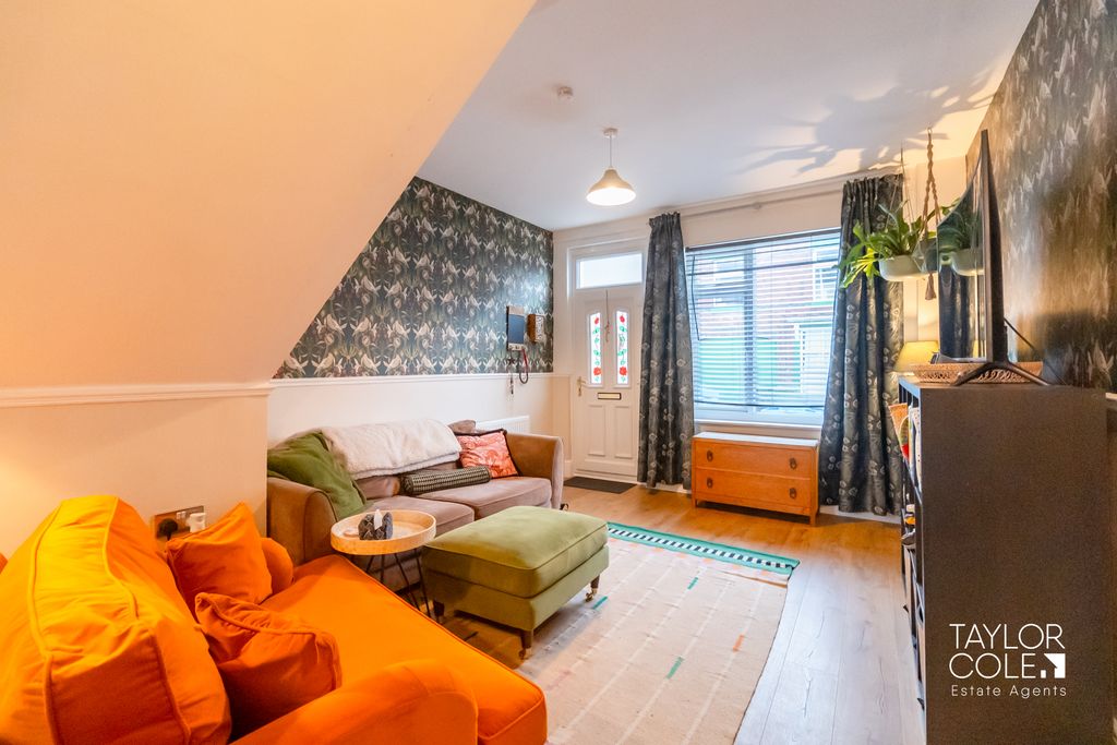 Property photo 3 of 26