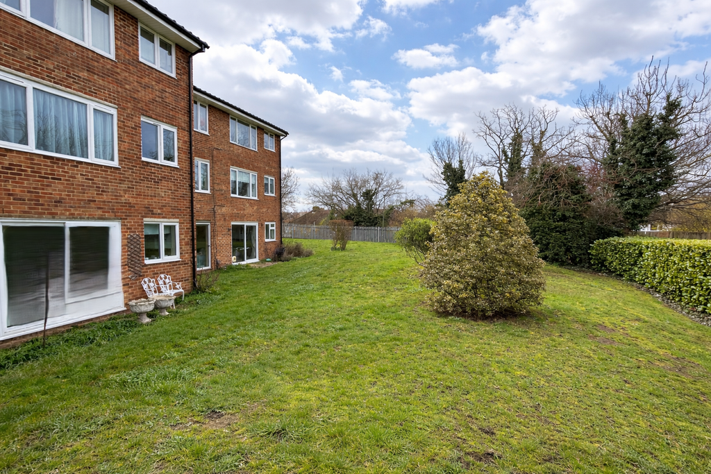 Property photo 2 of 13 Photo 17