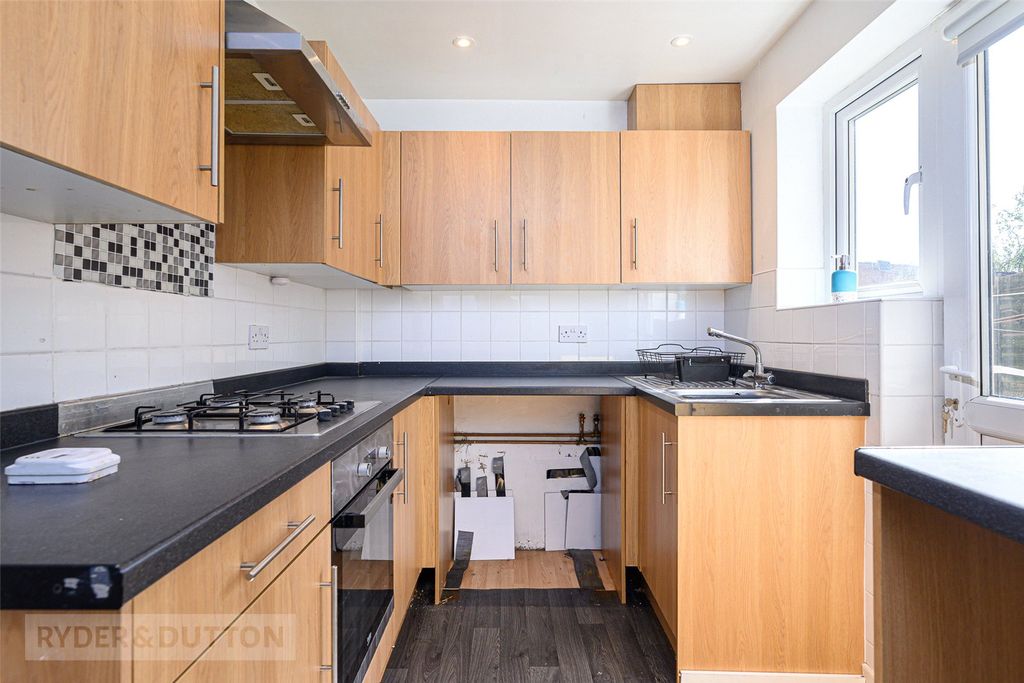 Property photo 2 of 14 Kitchen