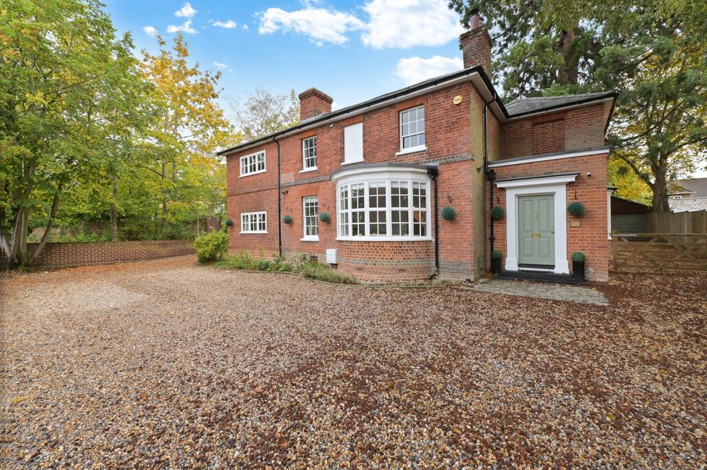 Property photo 1 of 16 Picture No. 02