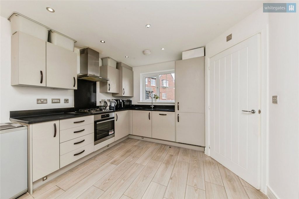 Property photo 3 of 16 Picture No. 07