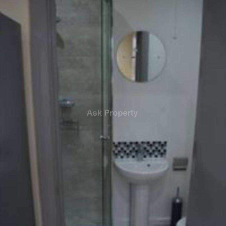 Property photo 3 of 3