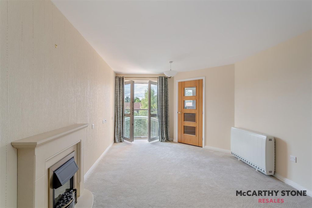 Property photo 2 of 38 8620453-Interior14.Jpg