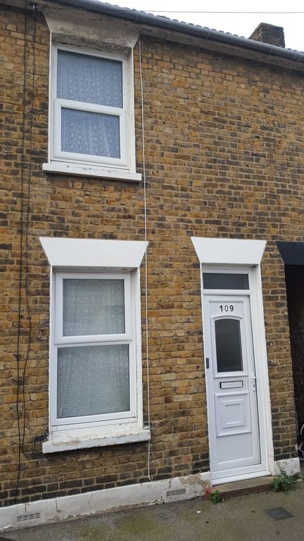 Property photo 1 of 3