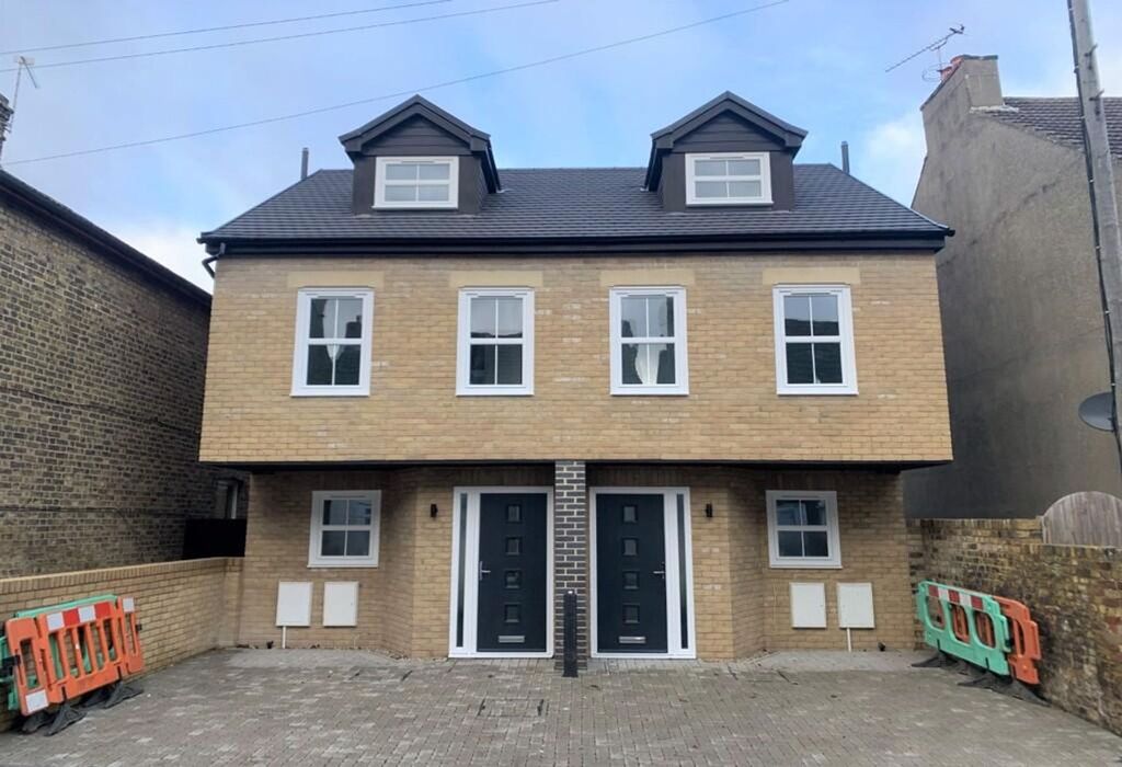 Property photo 1 of 1