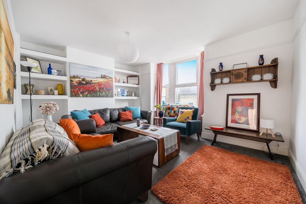 Property photo 2 of 16 1386383-9-69297Be94394d-Arw.Jpg