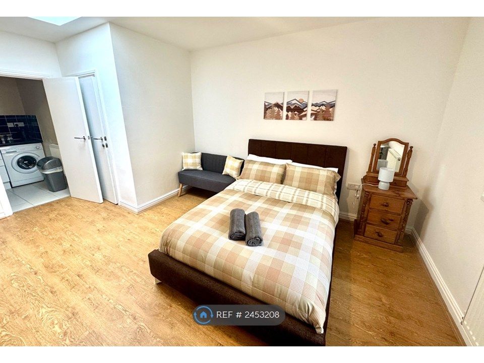 Property photo 1 of 2