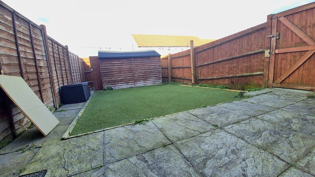 Property photo 2 of 14 Garden.Jpeg