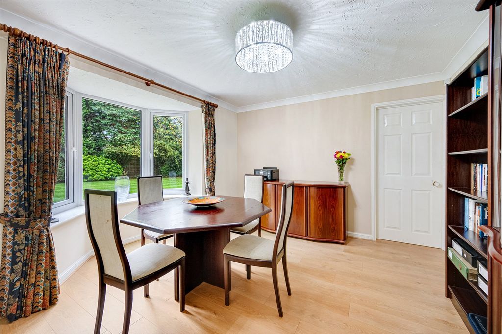 Property photo 3 of 23 Dining Room