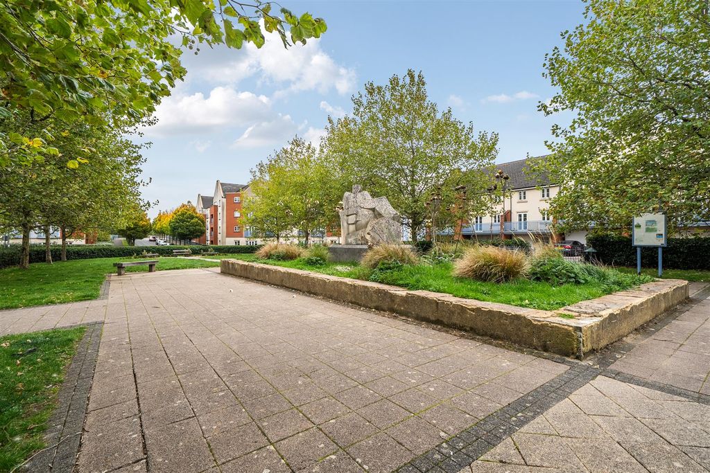 Property photo 1 of 14 Communal Grounds