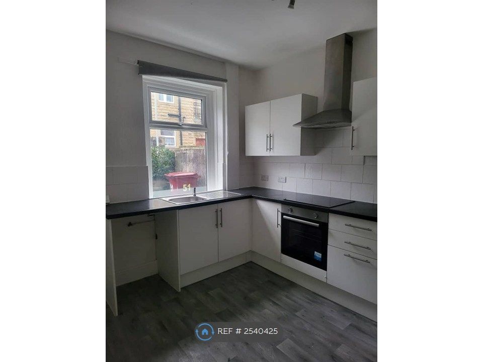 Property photo 3 of 12 Brand New Kitchen And Appliances