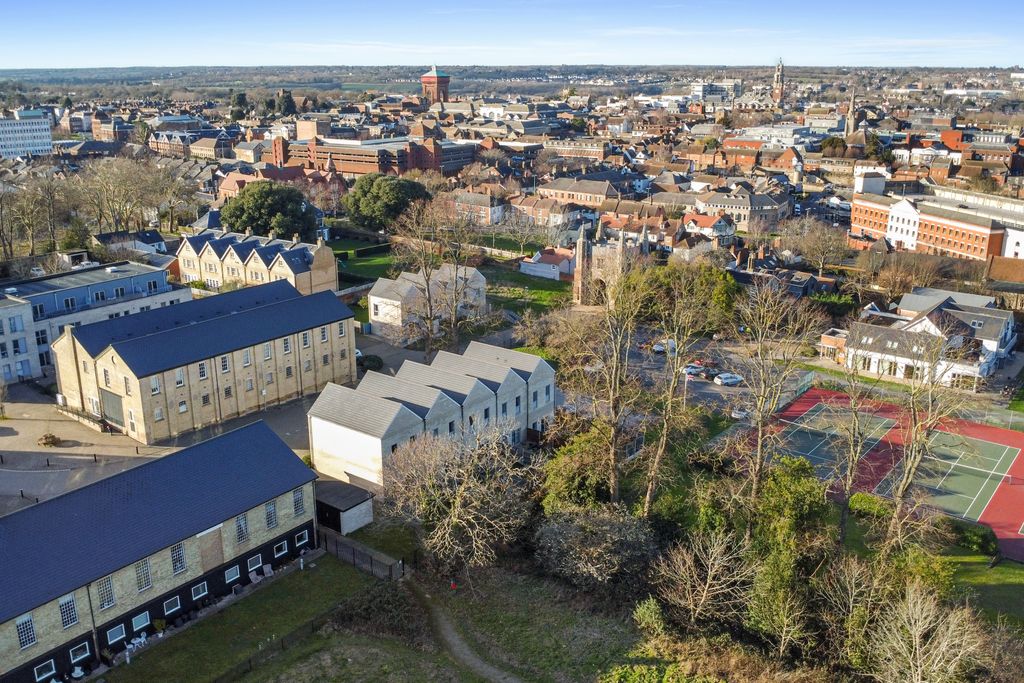 Property photo 3 of 31 Pt-Ja-24Londiniumroad-4