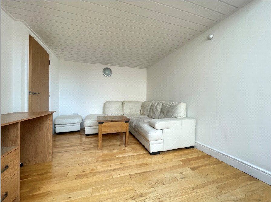 Property photo 3 of 7 Picture No. 02