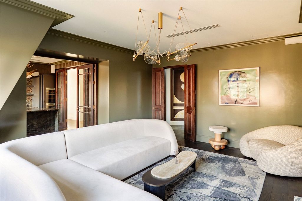 Property photo 3 of 12 Reception