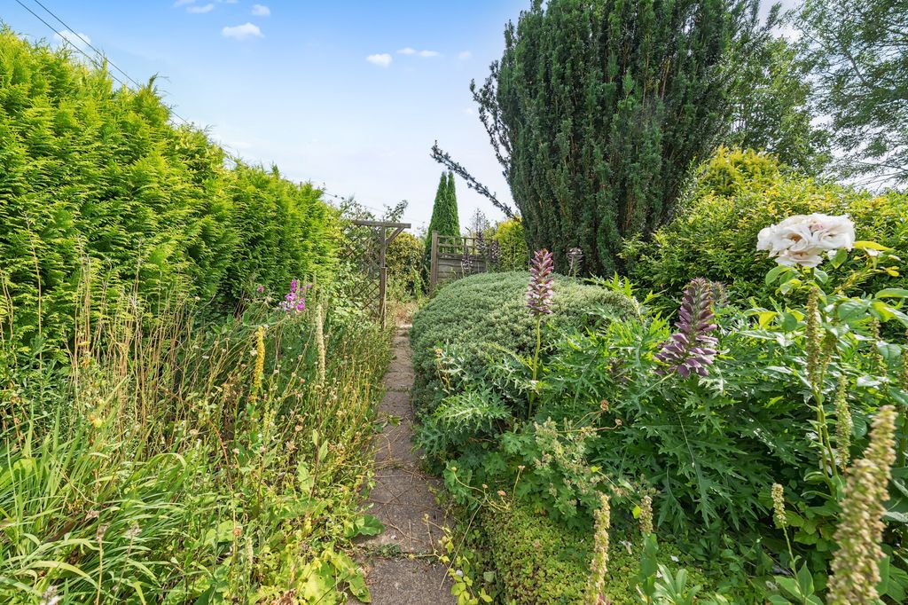 Property photo 2 of 12