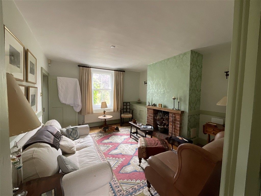 Property photo 2 of 12 Sitting Room