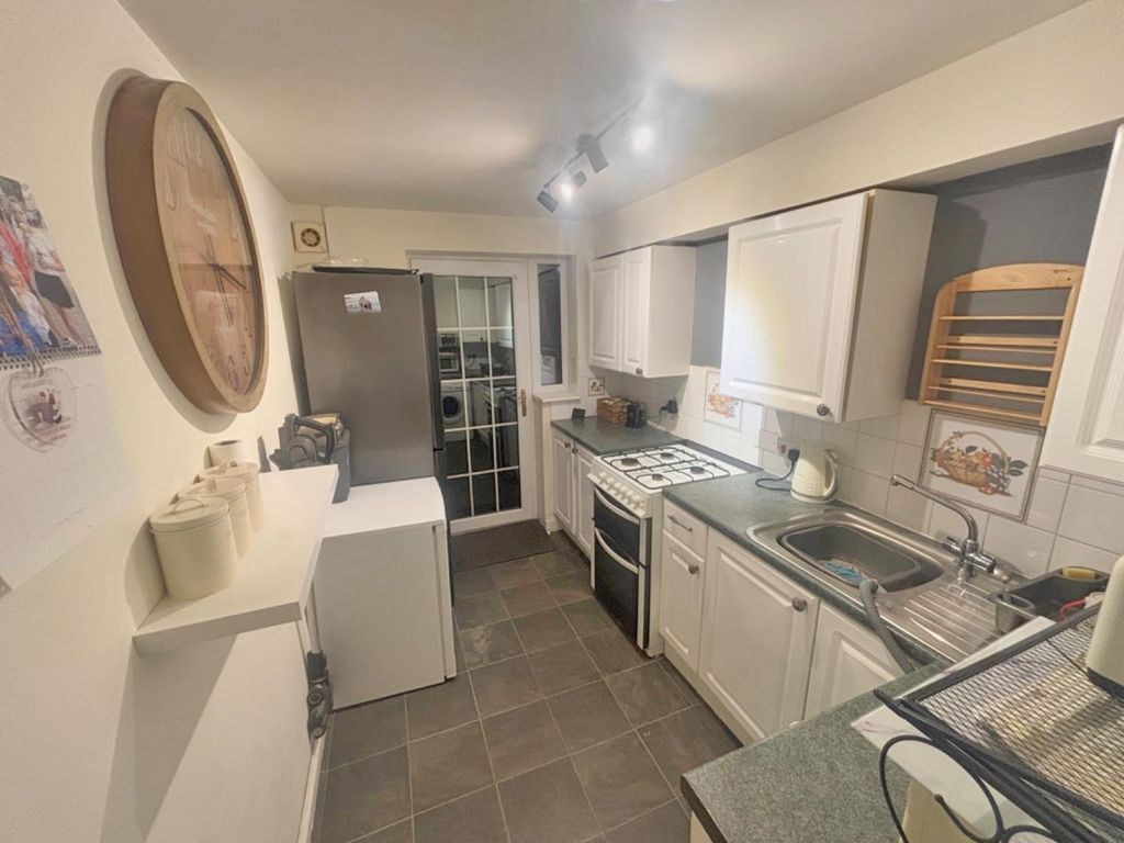 Property photo 3 of 5 9017151-101996-133826303860400985-d84A3c93-3F70-E9