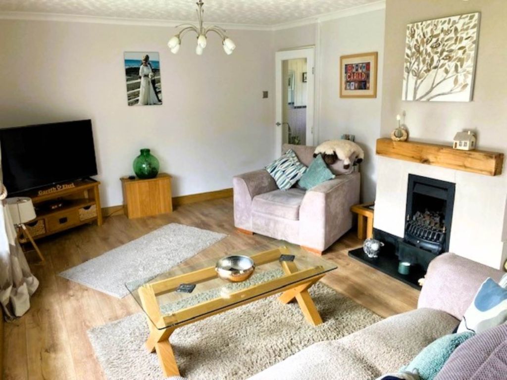 Property photo 3 of 16