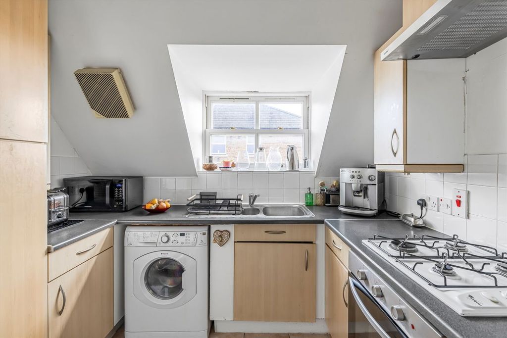 Property photo 3 of 5