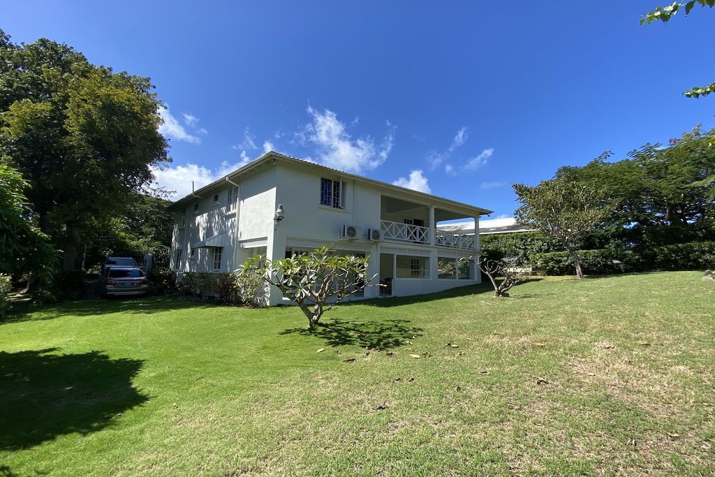 Property photo 2 of 18