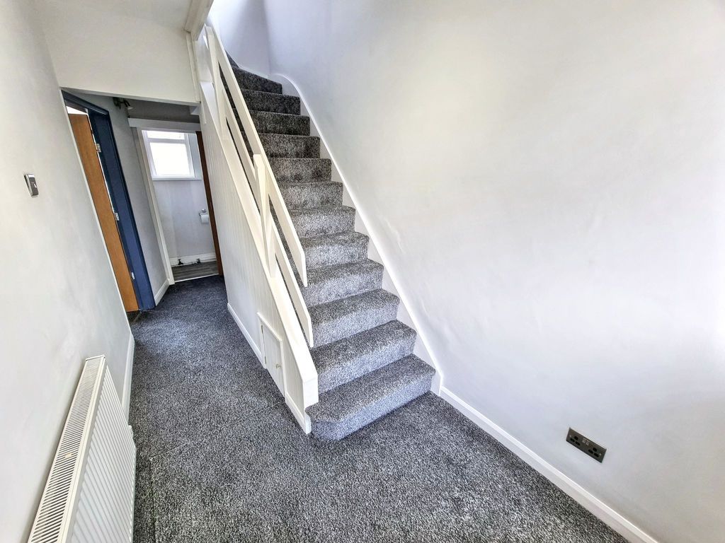 Property photo 2 of 12 Photo 6