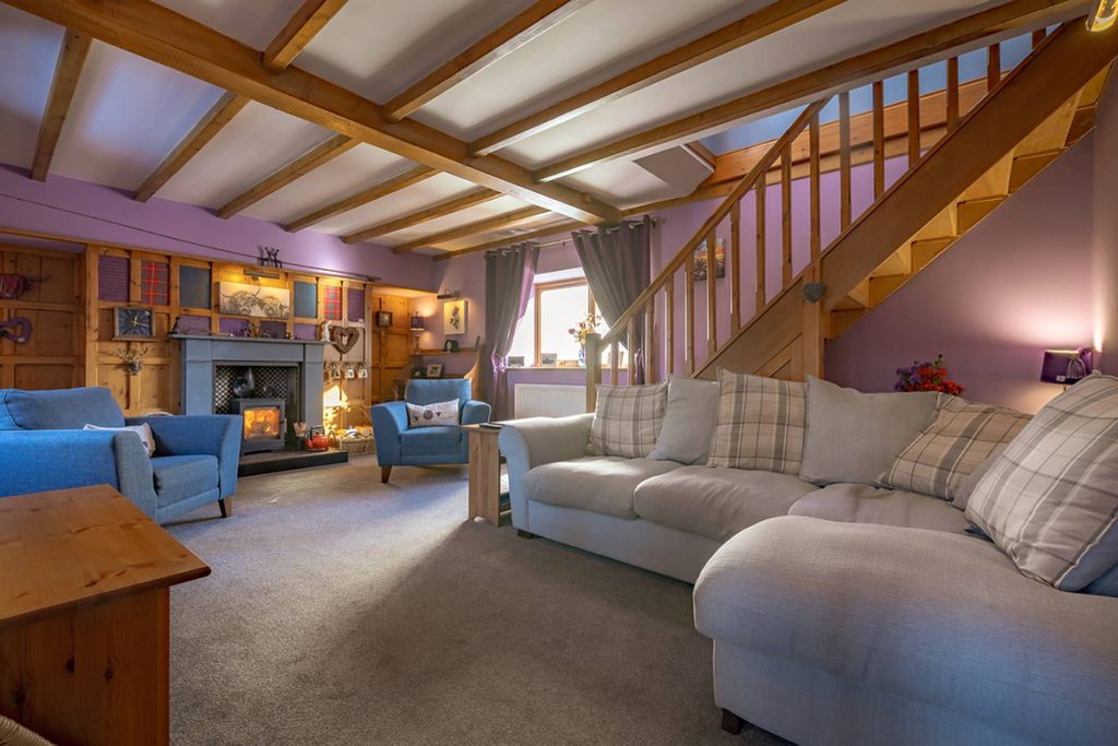 Property photo 2 of 23