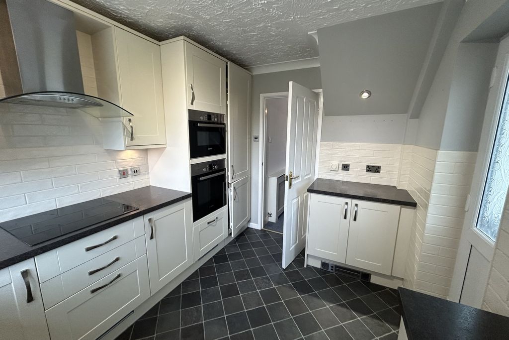 Property photo 3 of 11 Img_7254