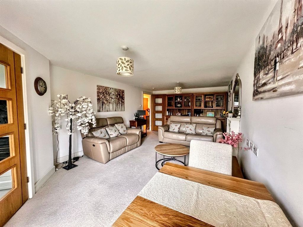 Property photo 2 of 18 B.Jpg