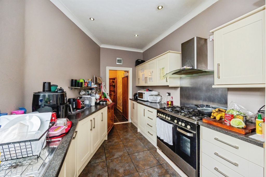 Property photo 2 of 17