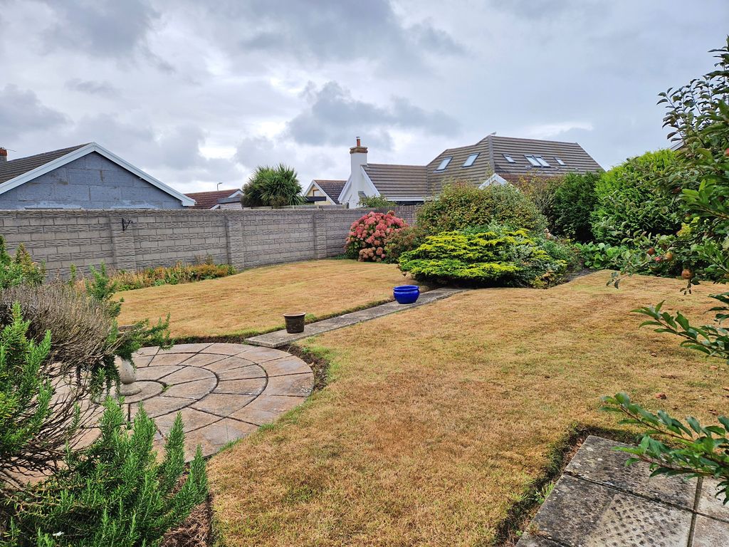 Property photo 3 of 19
