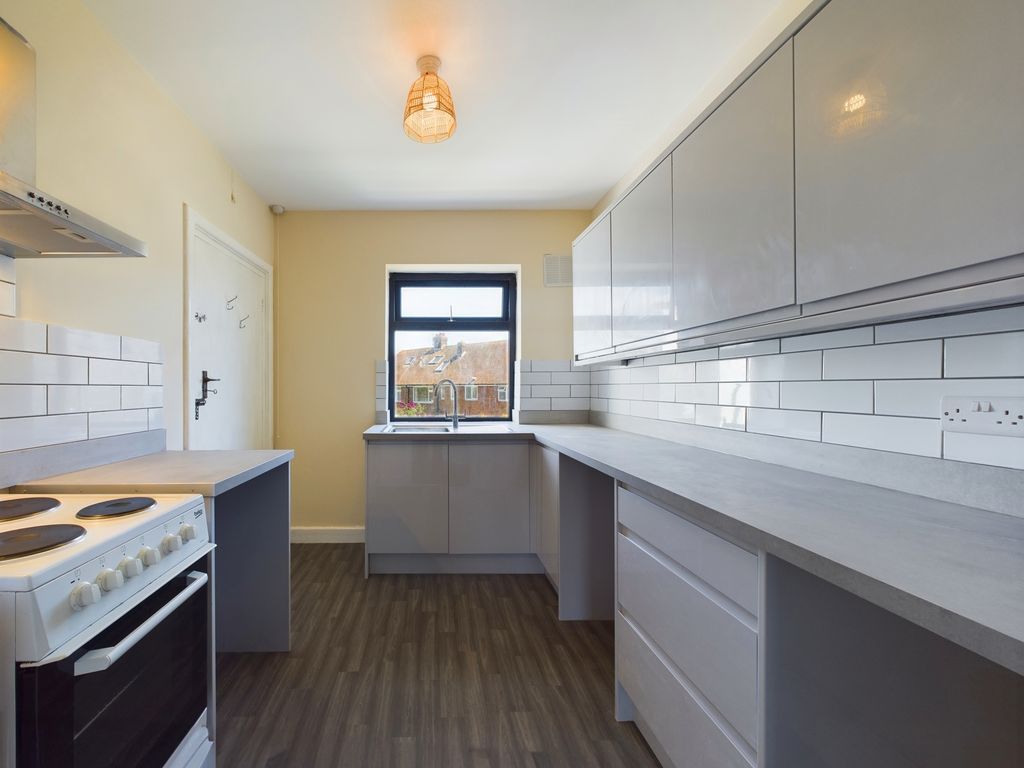 Property photo 2 of 7 Kitchen