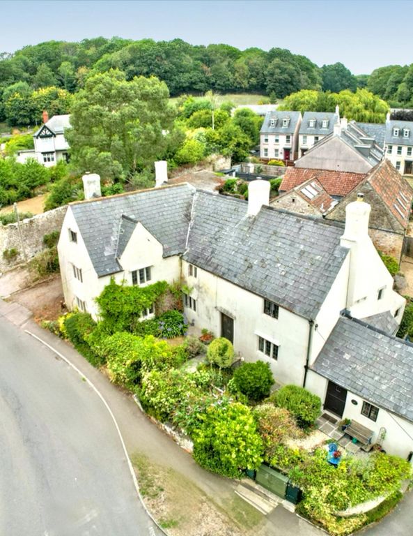 Property photo 1 of 34 Grade II* Listed Village Residence Of Exceptional Historic Interest