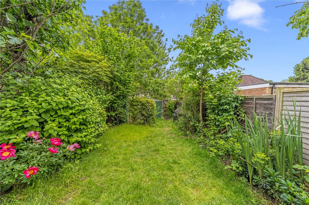 Property photo 2 of 9 Picture No. 14