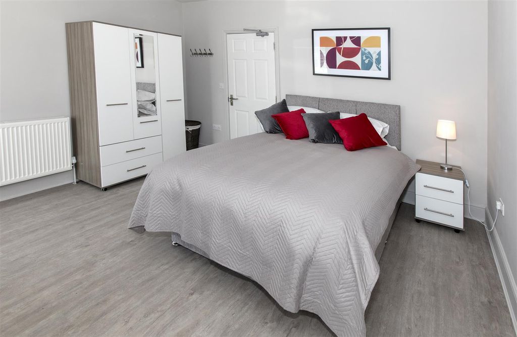 Property photo 3 of 8 Rm3 1.Jpg