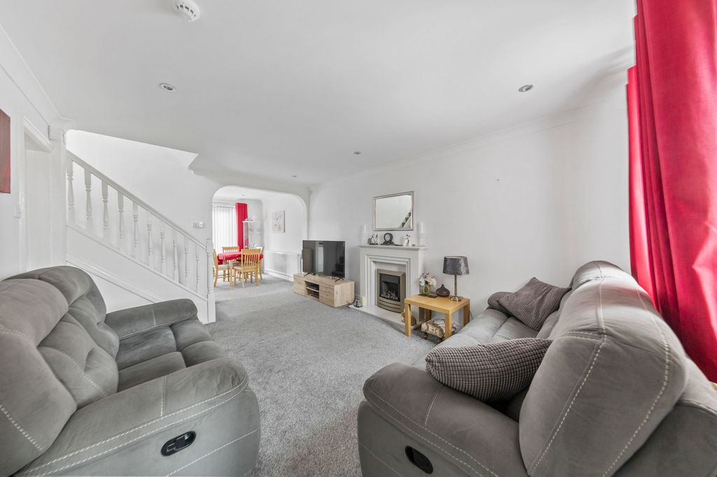 Property photo 3 of 22